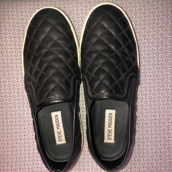 Steve Madden Shoes - Steve Madden slip on sneaker